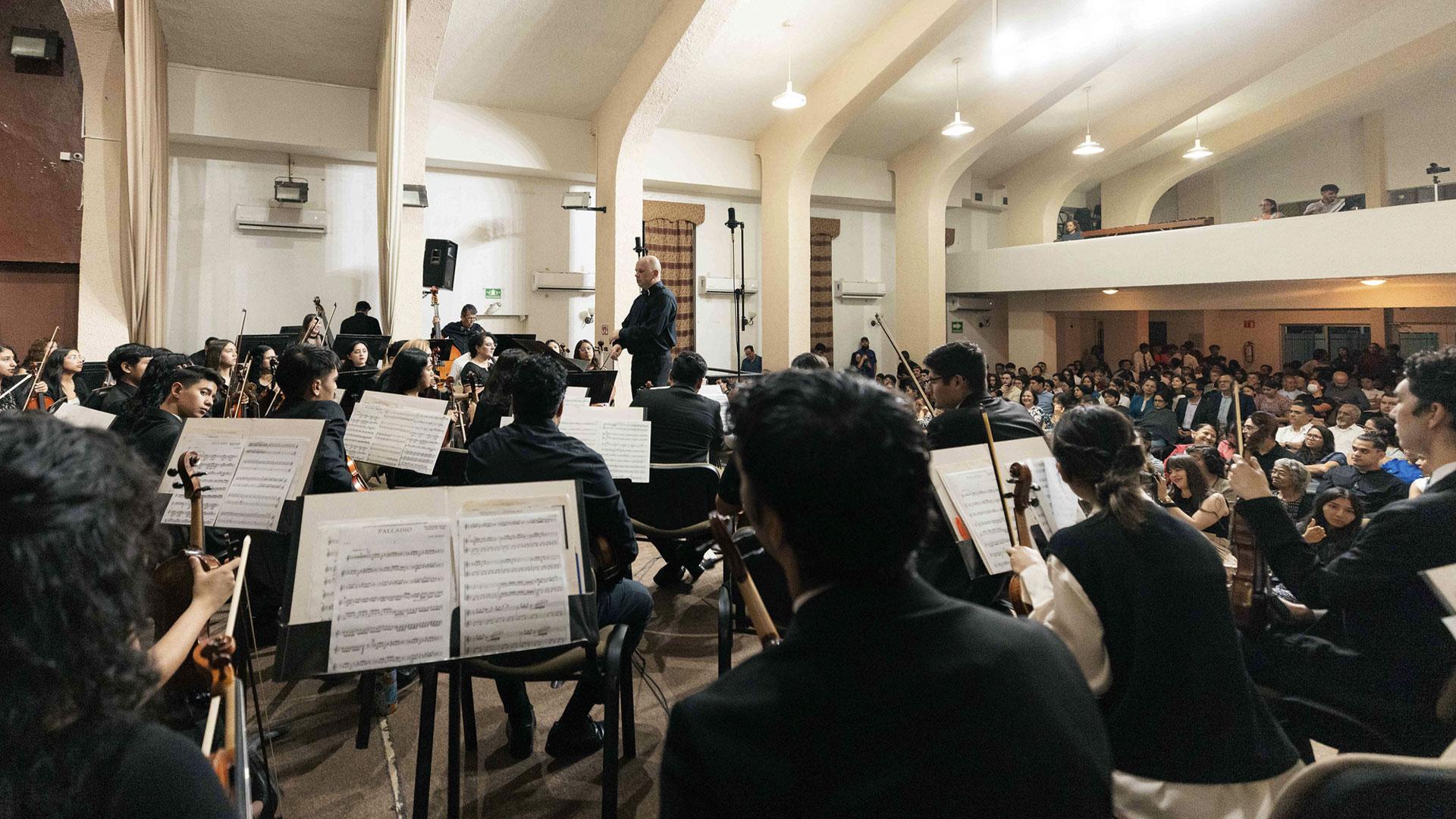Concierto de la Orquesta Universitaria UM en el auditorio Emiliano Ponce de León - octubre 2025. Fotografías por: Universidad de Montemorelos / Israel García