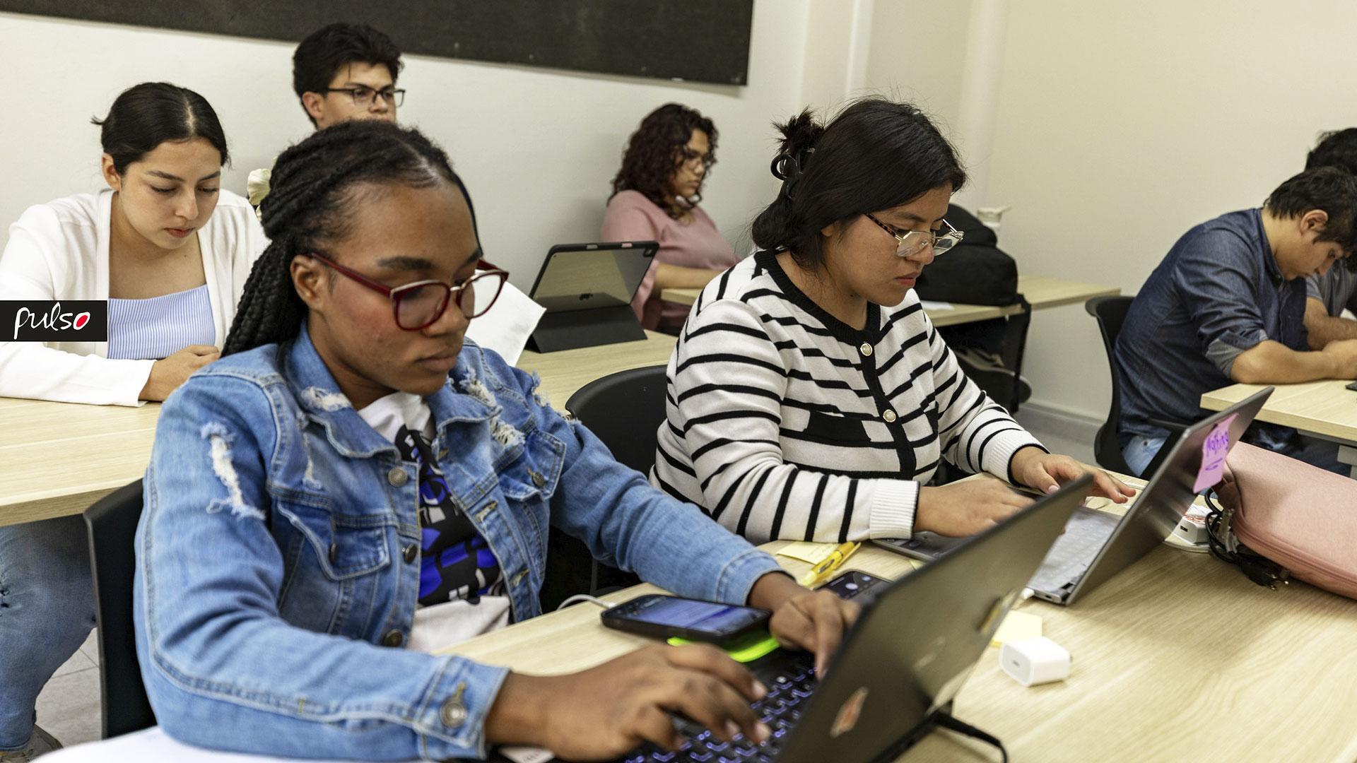 Los talleres de bioestadística y redacción científica ofrecieron herramientas para fortalecer las habilidades de análisis de datos y comunicación de resultados entre los participantes. Fotografía por: Universidad de Montemorelos / Jaci Bartolo.