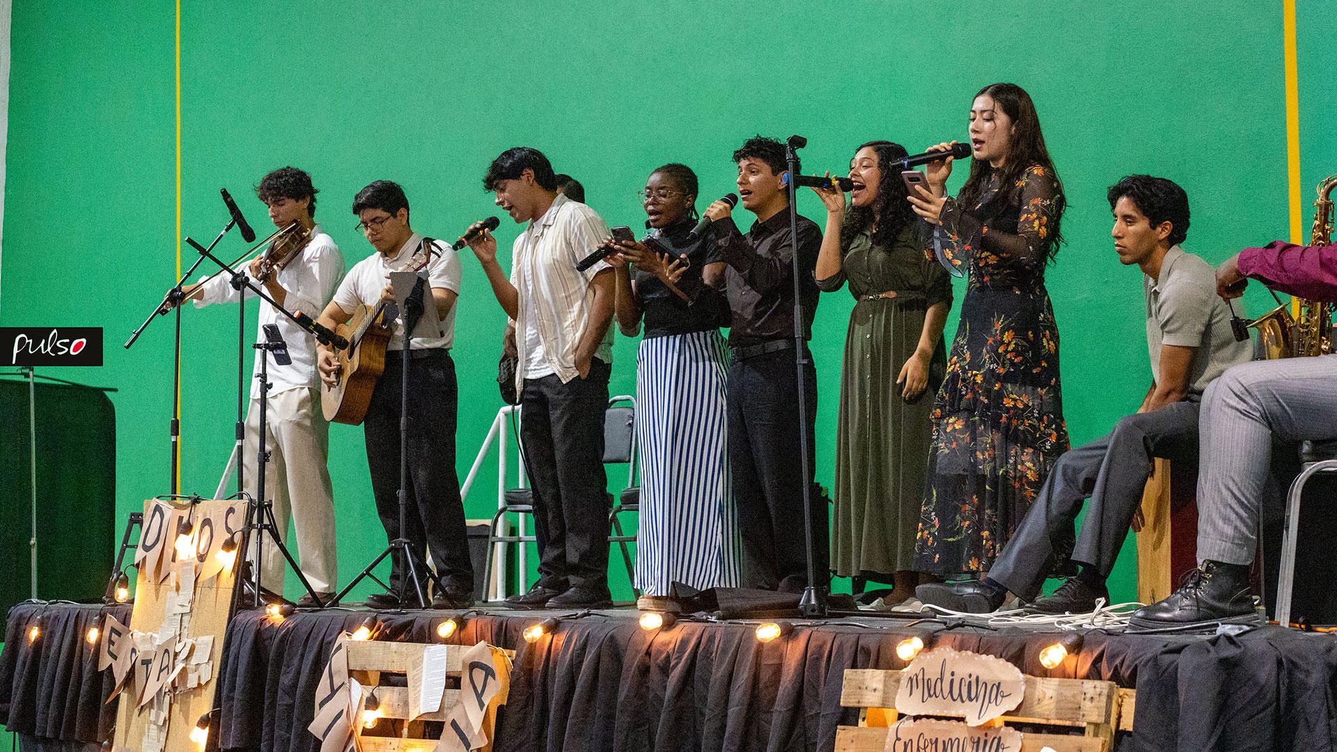 Cada facultad preparó un programa con música, mensajes, dinámicas bíblicas y espacios de convivencia para los estudiantes. Fotografías por: Universidad de Montemorelos / Hannia Blanco.